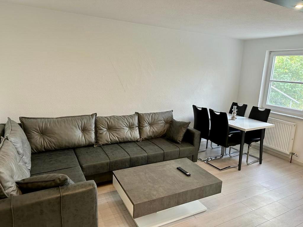 Flexible, Schoene Und Gut Aussehende Feriensuite Reutlingen Exterior foto
